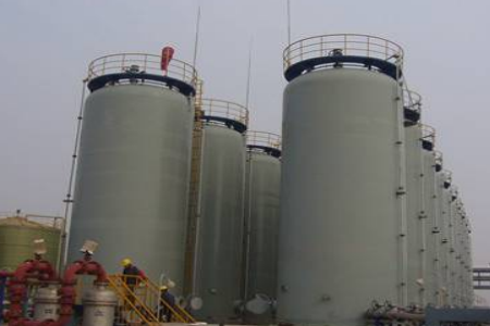 随着物联网技术的不断完善，给储油罐的监测给予了新的选择，基于5G/4G工业级无线路由器BMR400给予无线传感网络的解决方案，实现对储油罐运行状态监测实时化、远程化、可视化。