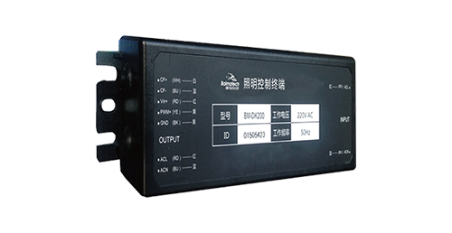 单/双灯控制器，对所接负载（灯具）实现单独送电与断电操作、LED灯具无极调光、灯具电参量采集、灯杆监测控制、远程在线升级等功能。